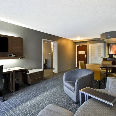 Courtyard Houston I-10 West/Energy Corridor Hotel Bagian luar foto