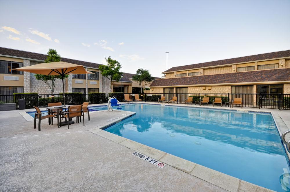 Courtyard Houston I-10 West/Energy Corridor Hotel Bagian luar foto
