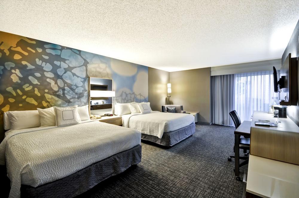 Courtyard Houston I-10 West/Energy Corridor Hotel Bagian luar foto