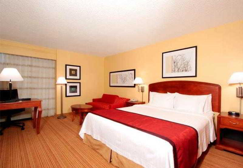 Courtyard Houston I-10 West/Energy Corridor Hotel Bagian luar foto